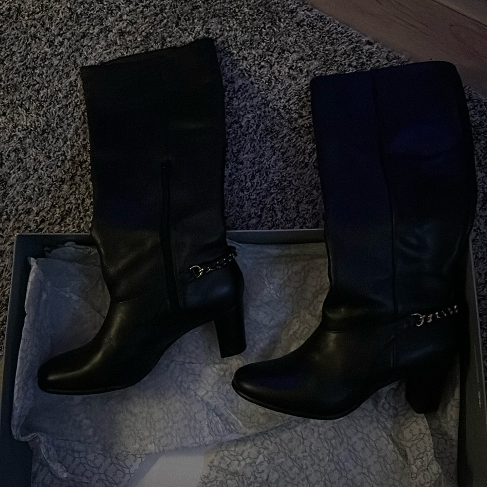 Leather Black  Boots for Sale Like New